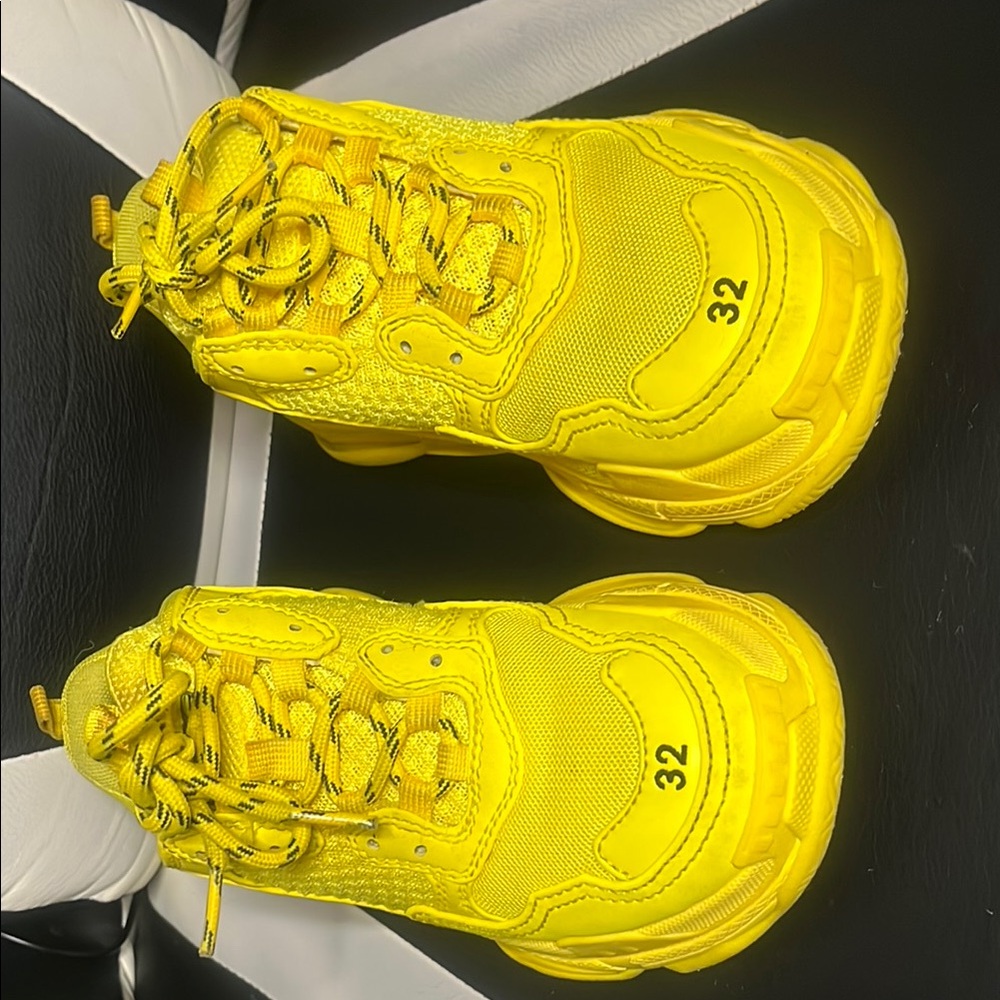 Balenciaga Kids Yellow Sneakers Size 32 US 1 - Picture 6 of 17